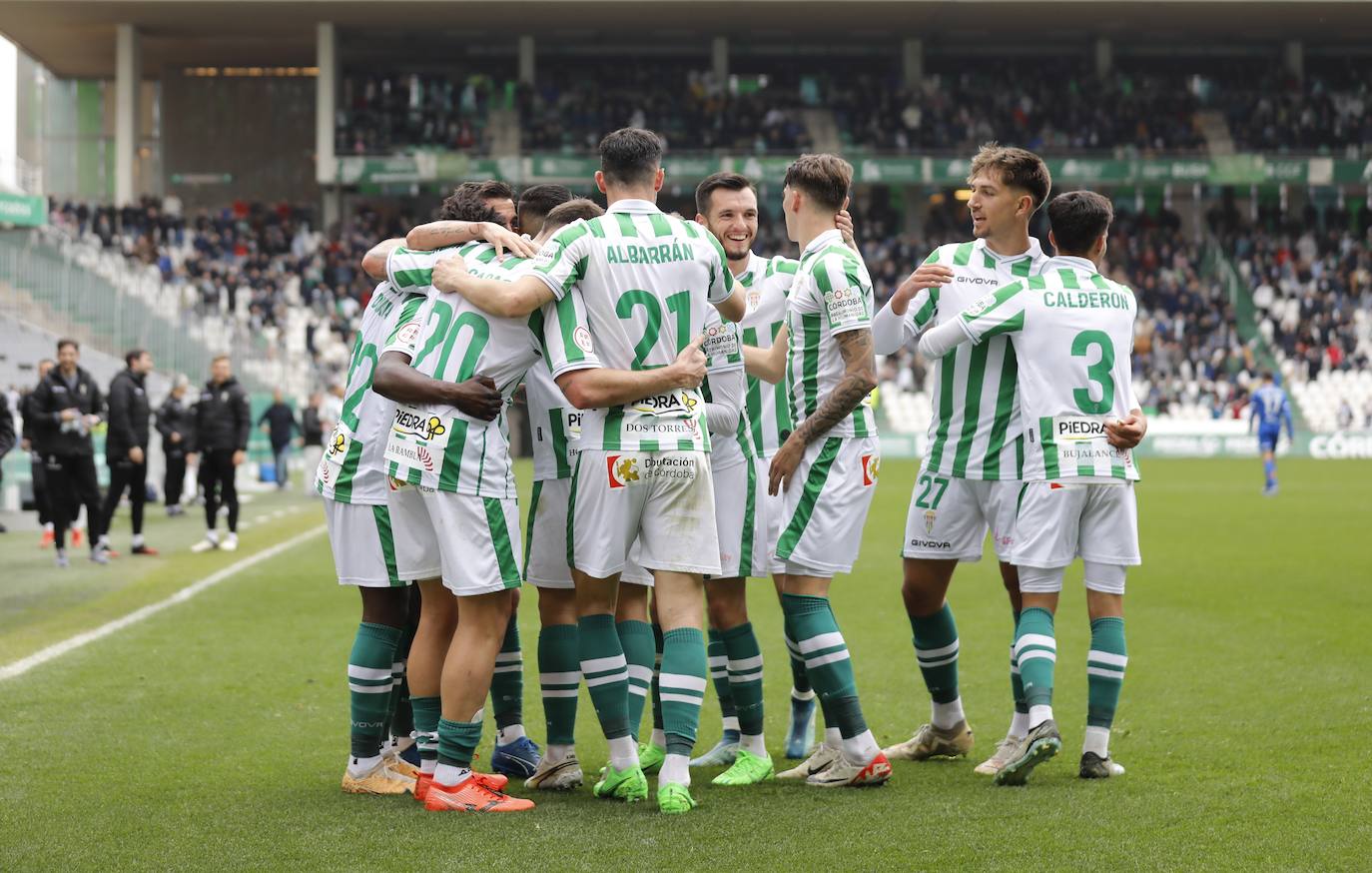 Fotos: la plácida victoria del Córdoba CF contra el Melilla