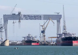 La logística de la Royal Navy pasa por la Bahía de Cádiz