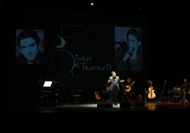 Fotos: el concierto de Juan Valderrama en el Teatro Góngora