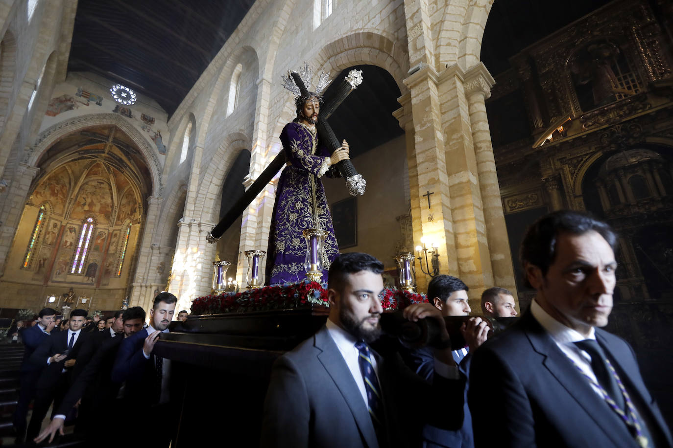 Fotos: El emocionante vía crucis de Jesús del Calvario a la Catedral de Córdoba por sus tres siglos