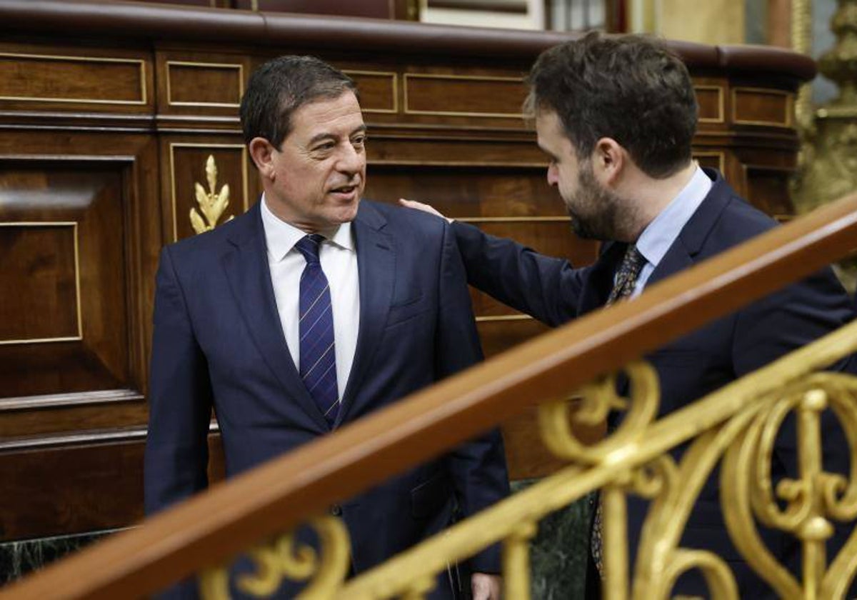 José Ramón Gómez Besteiro, despidiéndose de diputados en el Congreso, esta semana