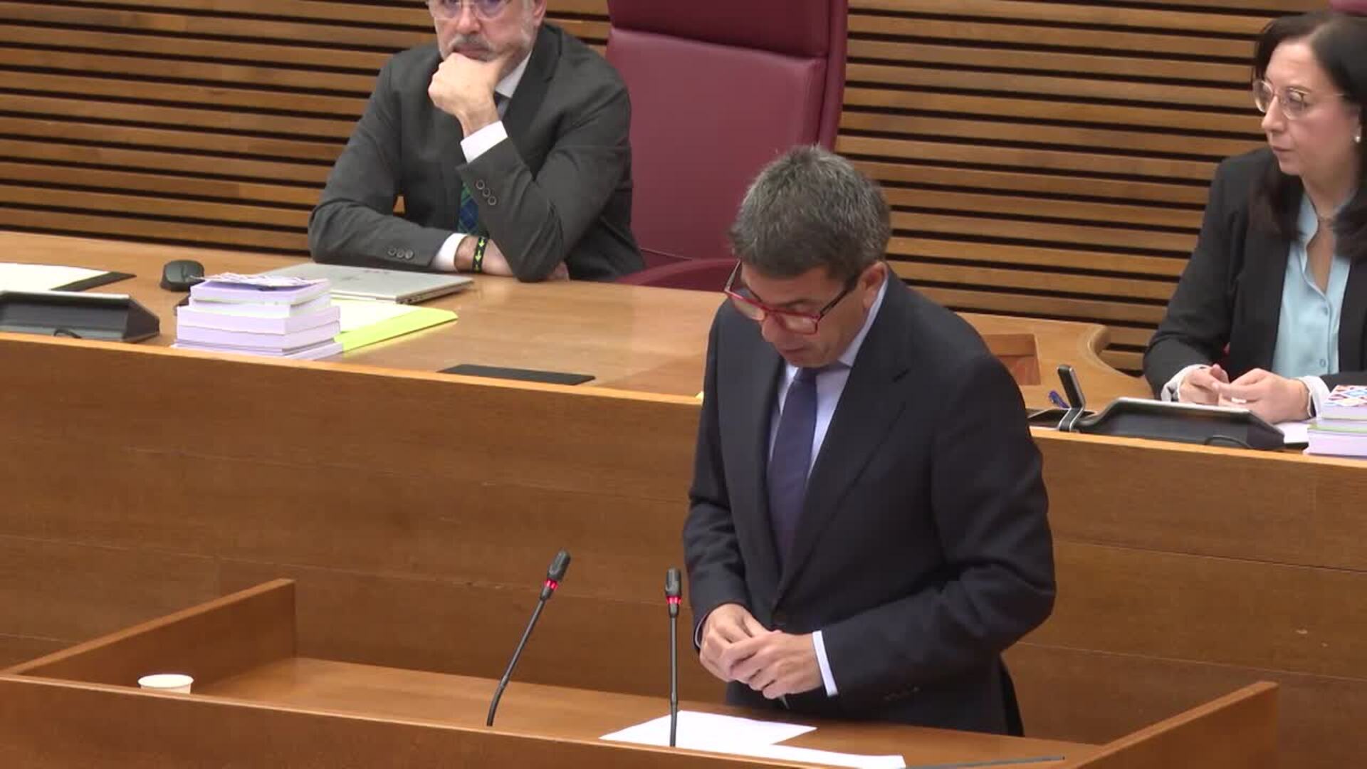 Las víctimas del incendio de Campanar comienzan a recibir las primeras ayudas de emergencia