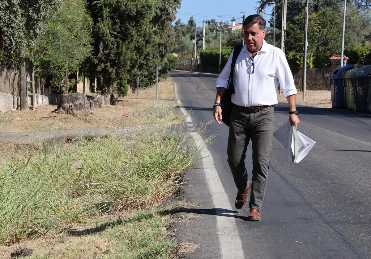 El edil de Infraestructuras, este verano durante una comparecencia en la avenida San José de Calasanz