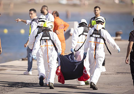 Ascienden a 26 los migrantes fallecidos en un cayuco que se dirigía a Canarias