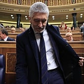 Junts y Podemos facilitan que Marlaska sea reprobado por tercera vez en el Parlamento