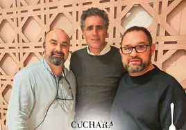 Miguel Induráin se sienta a la mesa del chef Paco López en La Cuchara de San Lorenzo
