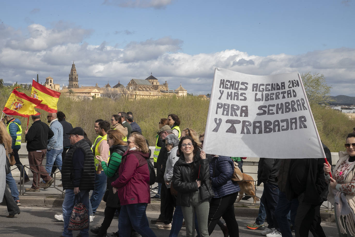 Fotos: la tractorada del campo a su paso por el centro de Córdoba