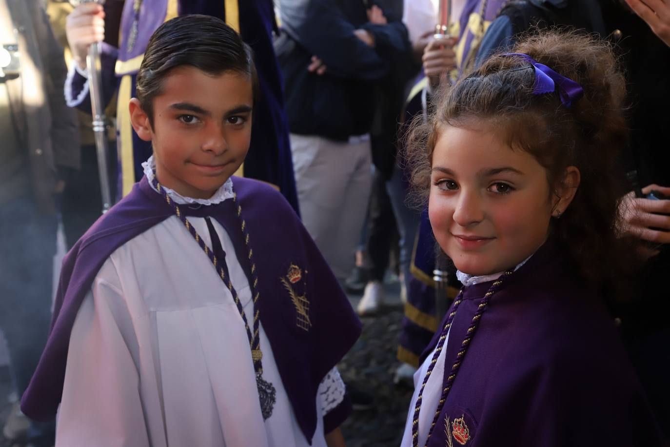 Fotos: La elegante procesión triunfal del Señor del Calvario en Córdoba