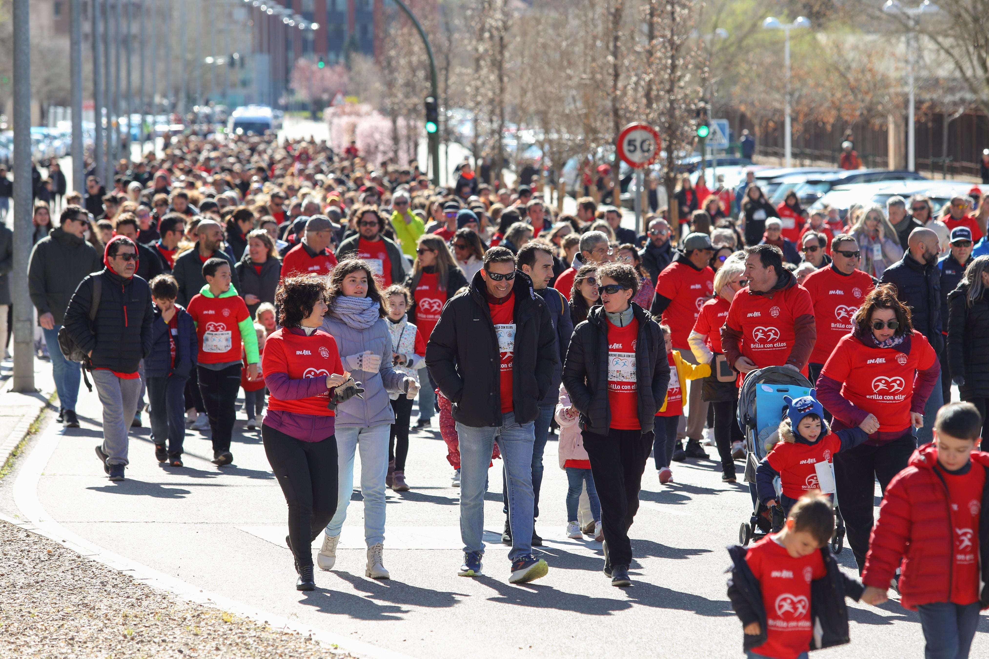 Toledo se vuelca con la marcha y la carrera &#039;Brilla con ellos&#039; contra el cáncer infantil