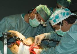 La Junta reducirá las listas de espera quirúrgica en Andalucía con un incremento de 89 millones de euros