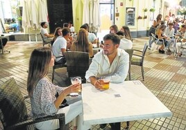 Los hosteleros andaluces se rebelan contra la restricción de horarios propuesta por Yolanda Díaz