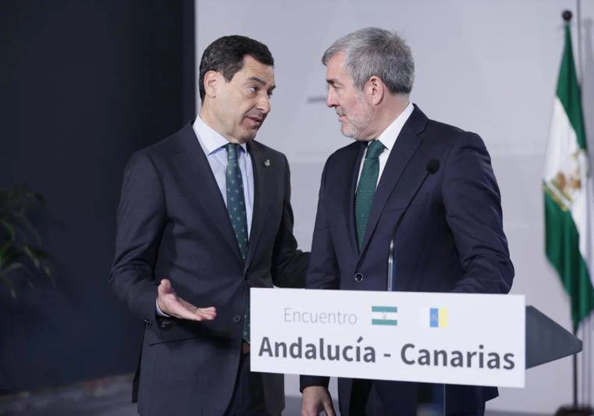 El presidente andaluz, Juanma Moreno, y el presidente de Canarias,