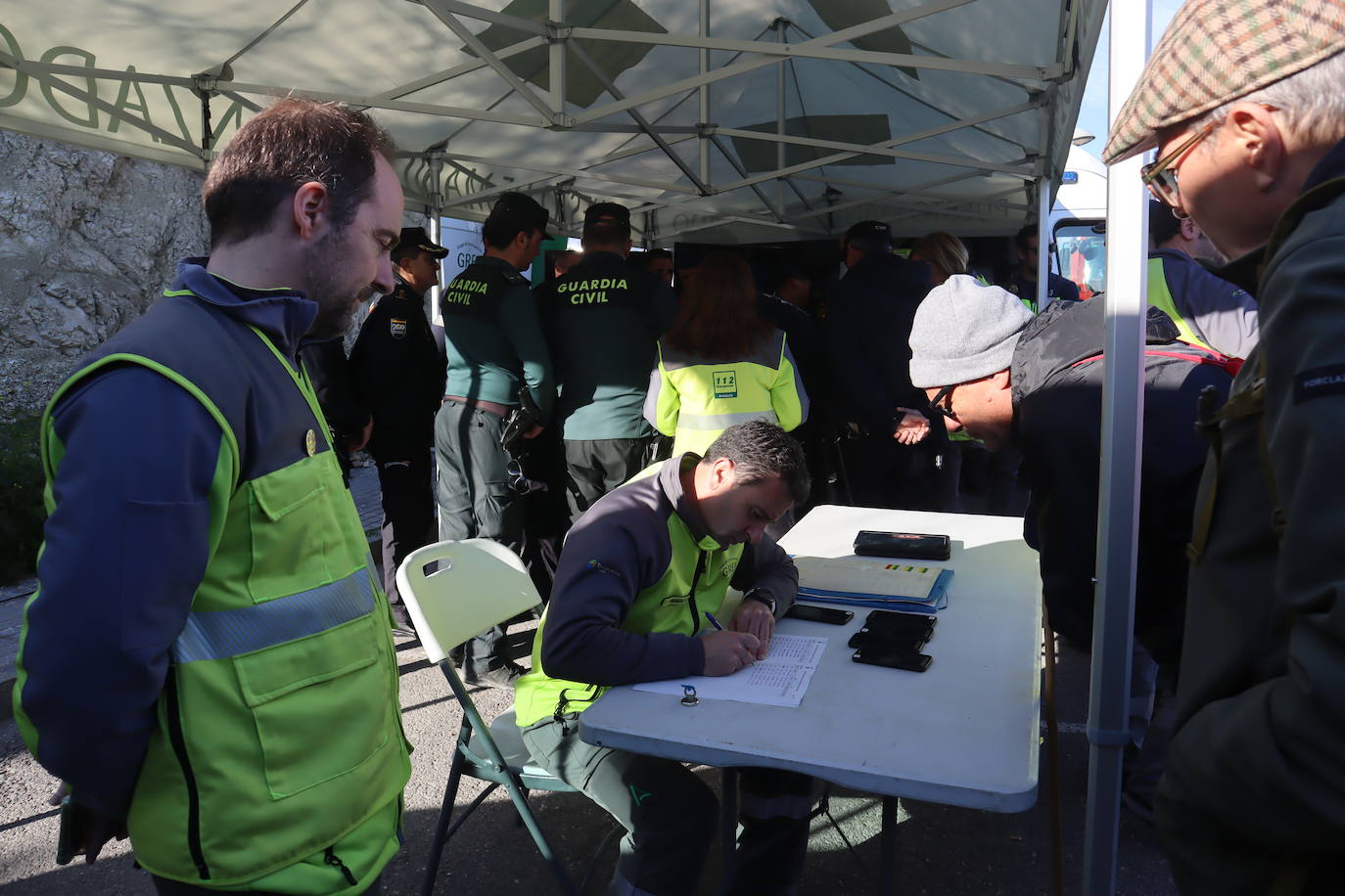 Fotos: así ha sido la búsqueda del hombre de 83 años desaparecido en Lucena