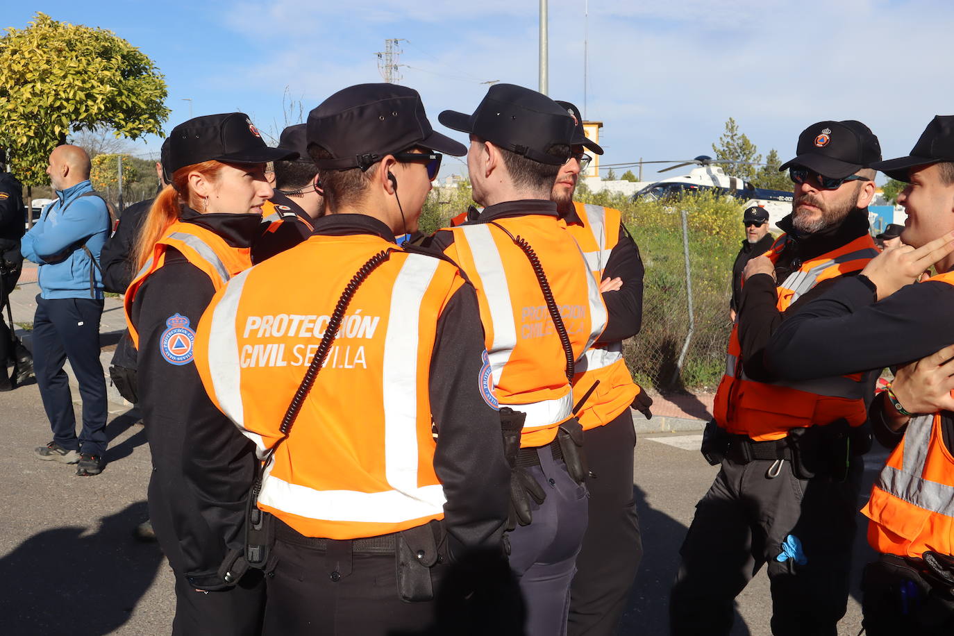 Fotos: así ha sido la búsqueda del hombre de 83 años desaparecido en Lucena