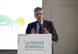 José Luis Navarro, presidente de Enresa: «La central nuclear de Almaraz ha tenido un gran impacto positivo en la economía extremeña»