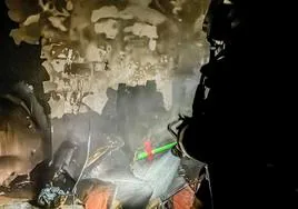 Un herido grave con quemaduras en vía respiratoria tras el incendio de su vivienda en Torrejón de Ardoz