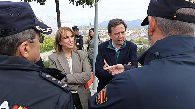 Desaparecido en Lucena: Unos 180 policías y 78 voluntarios peinan sin éxito el casco urbano y alrededores