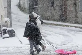La nieve afecta a 10 rutas escolares, impidiendo que 73 escolares de Castilla-La Mancha lleguen a las aulas