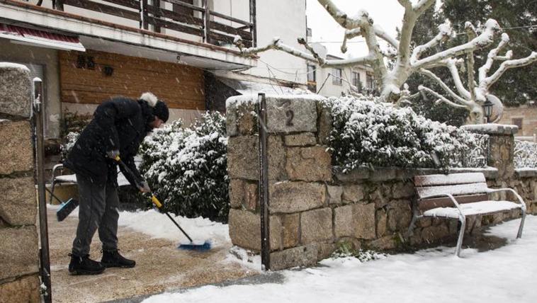 La Aemet advierte: la nieve llega a estas zonas de Madrid