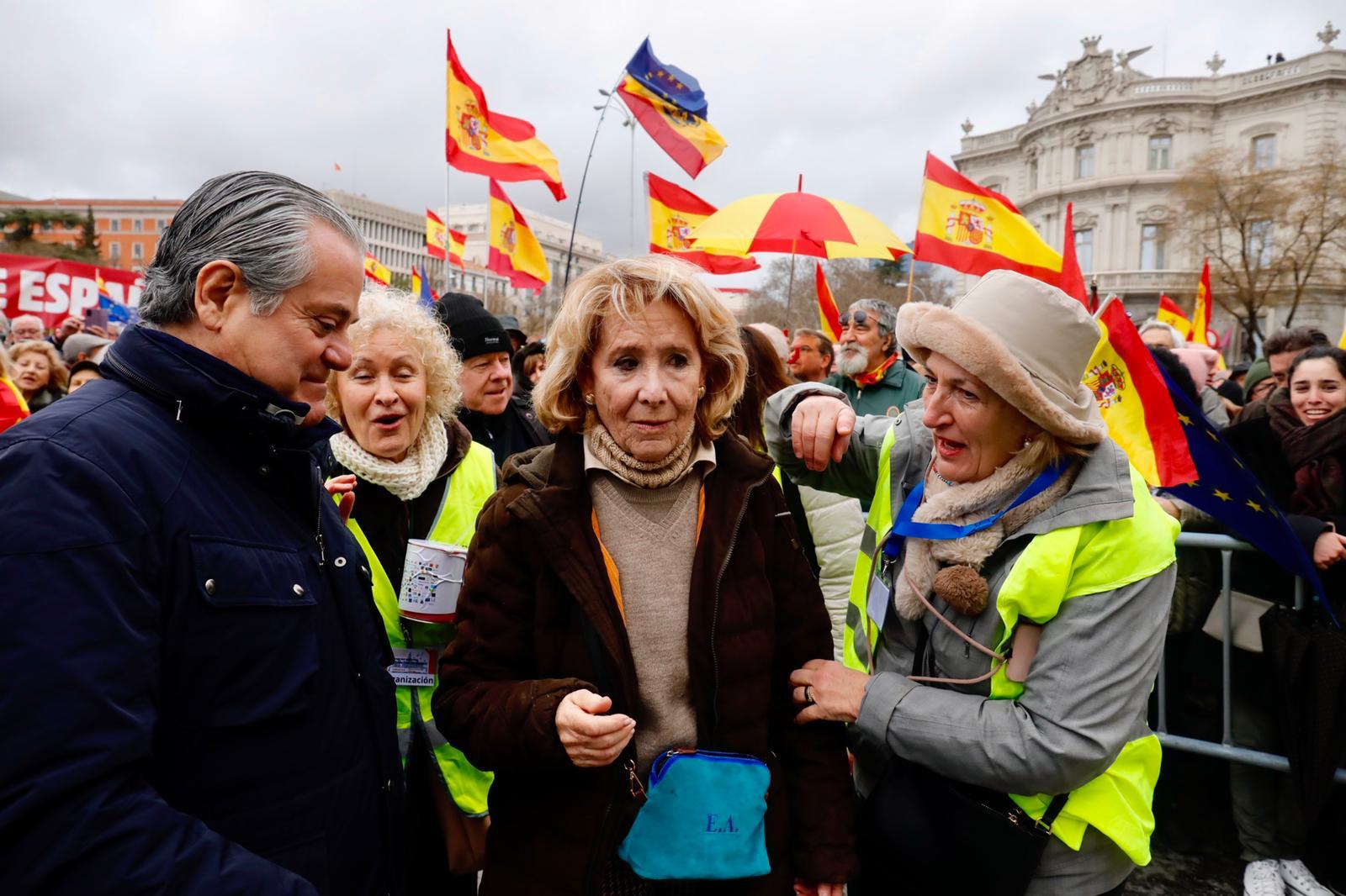 La manifestación 9-M en contra de la ley de amnistía celebrada en Cibeles, en imágenes