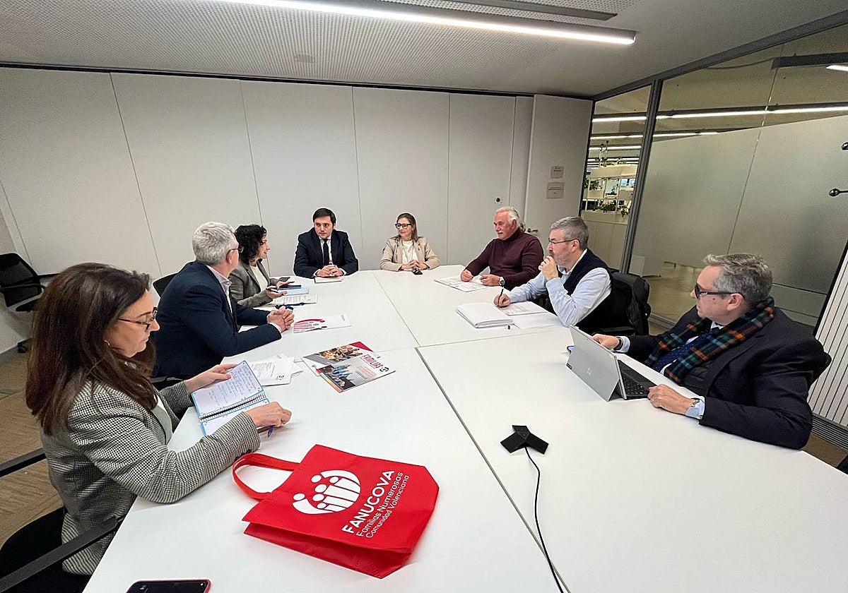 «El Gobierno olvida el papel social que desempeñan las familias numerosas y su contribución a nuestra sociedad»