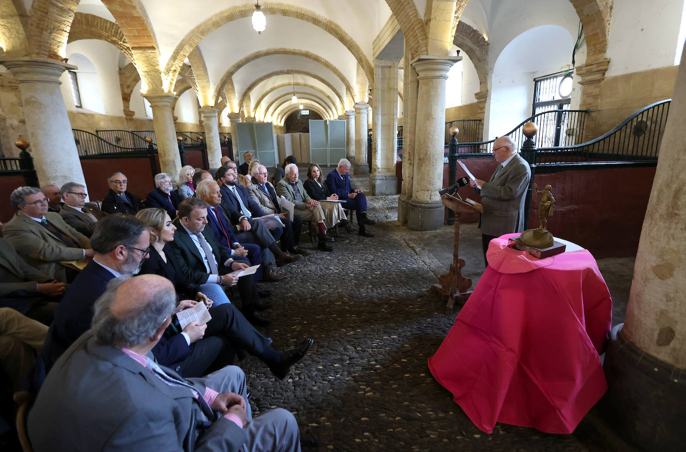 Fotos: el acto de presentación del premio que impulsa El Cordobés para defender la Tauromaquia