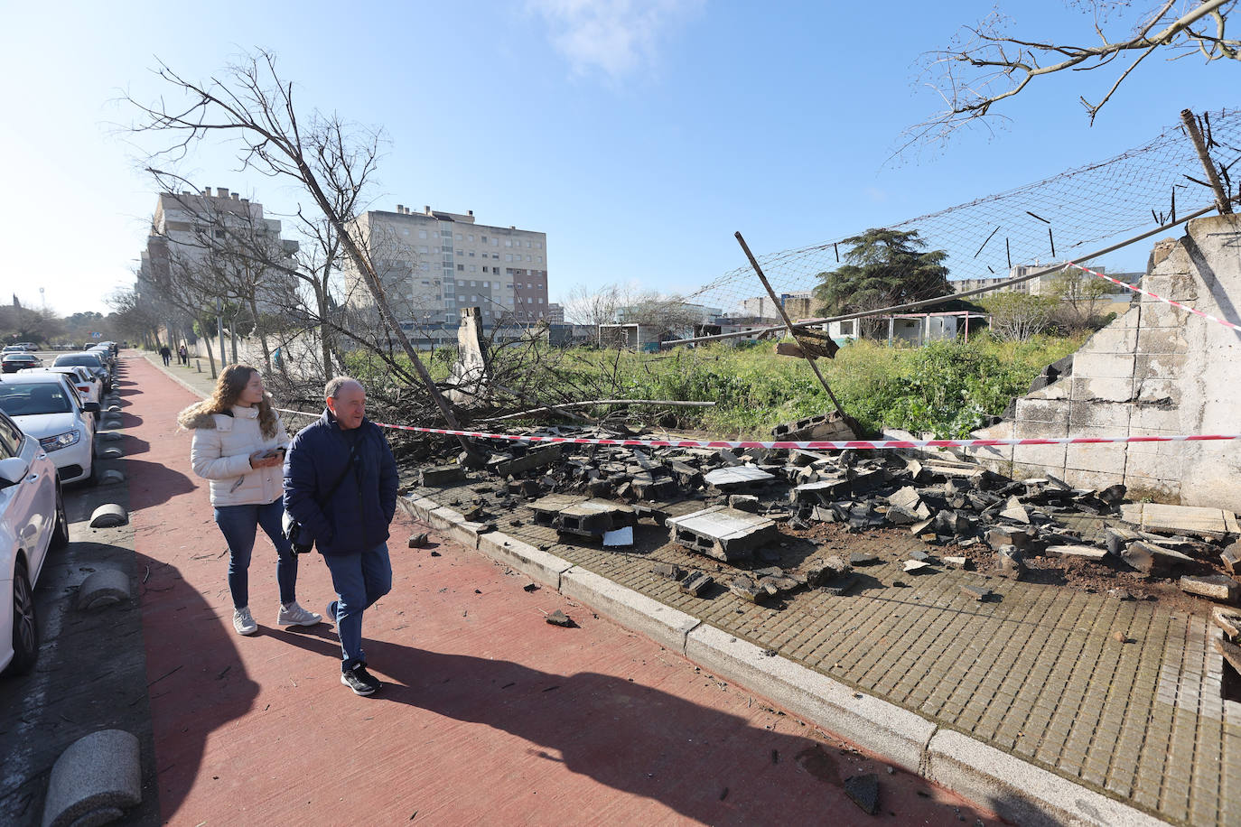 Fotos: operarios intentan recomponer el paisaje urbano de Córdoba tras el tornado