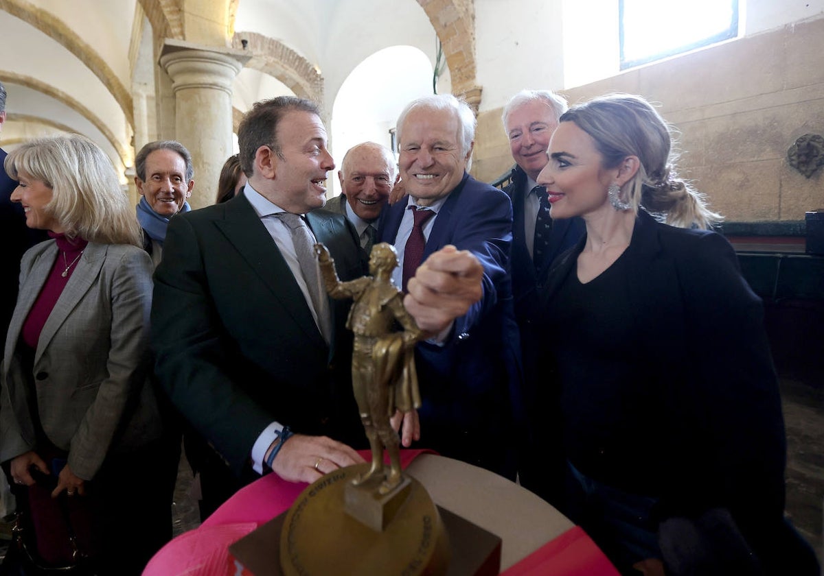 Fotos: el acto de presentación del premio que impulsa El Cordobés para defender la Tauromaquia