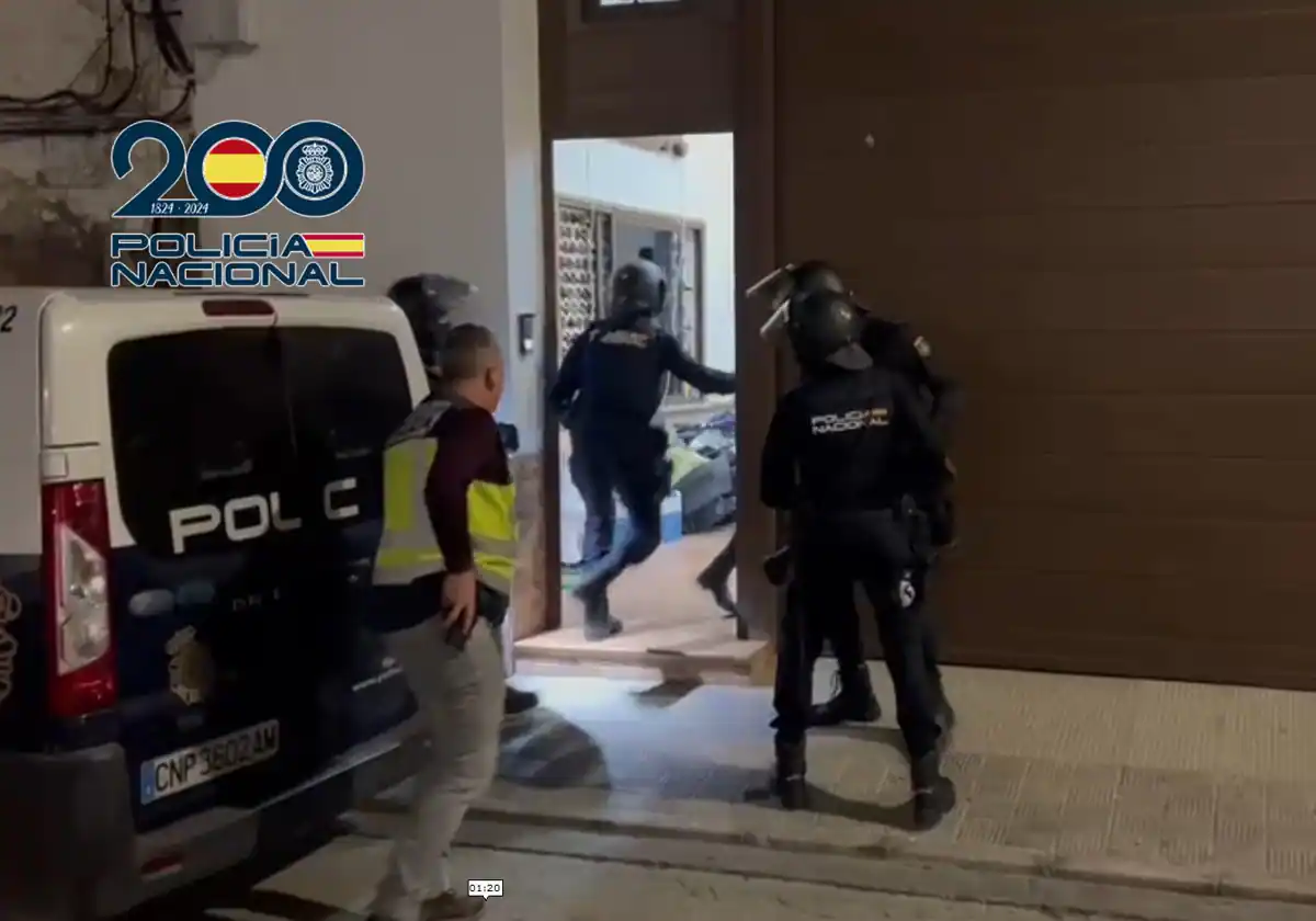 Imagen de archivo de una actuación de la Policía Nacional contra la trata de personas
