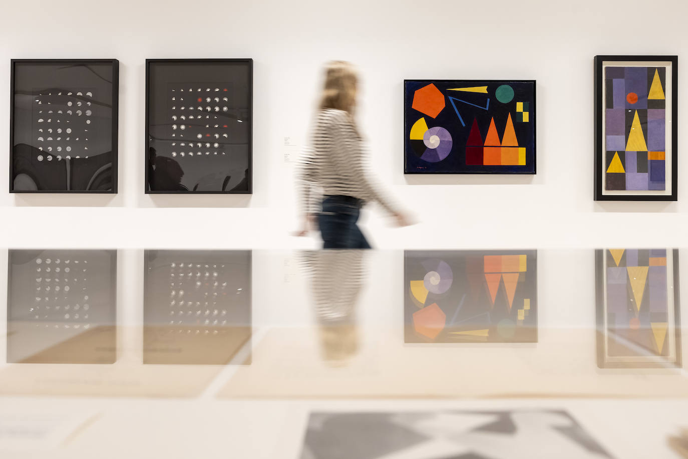 Imagen de parte de la exposición de Eusebio Sempere en el IVAM