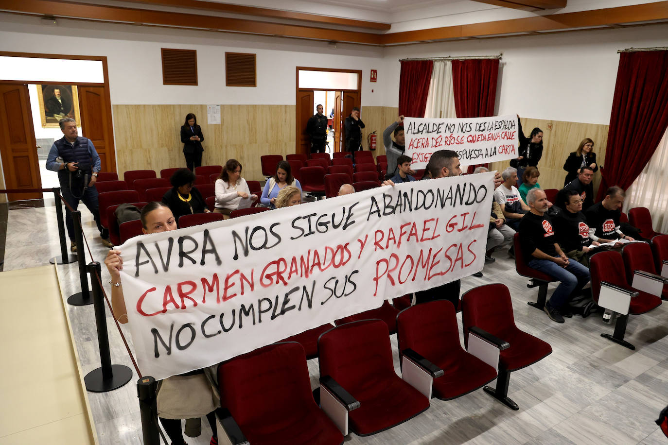 Fotos: el Pleno del Ayuntamiento de Córdoba