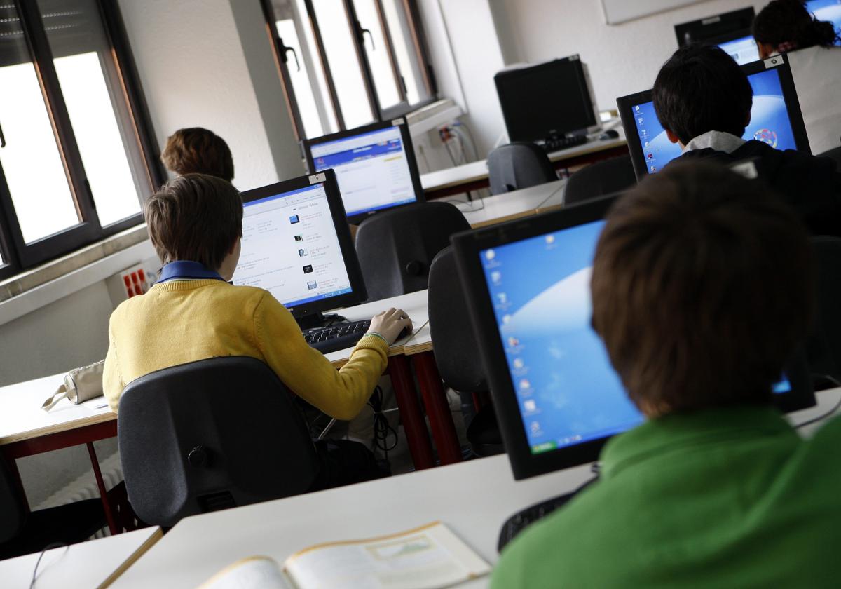 Los alumnos de 6º de Primaria y 4º de la ESO madrileños también tendrán que hacer pruebas de conocimiento