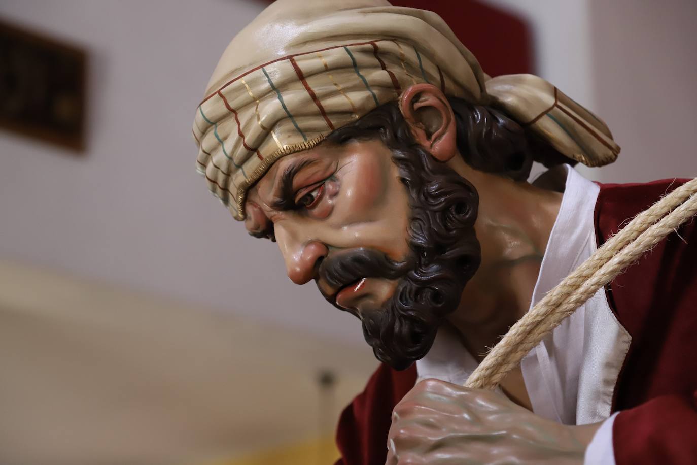 Fotos: Las Tres Caídas cobra vida en Córdoba con el Cirineo y un sayón