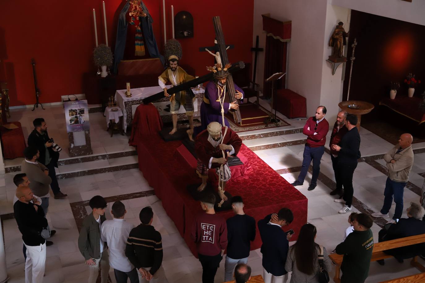 Fotos: Las Tres Caídas cobra vida en Córdoba con el Cirineo y un sayón