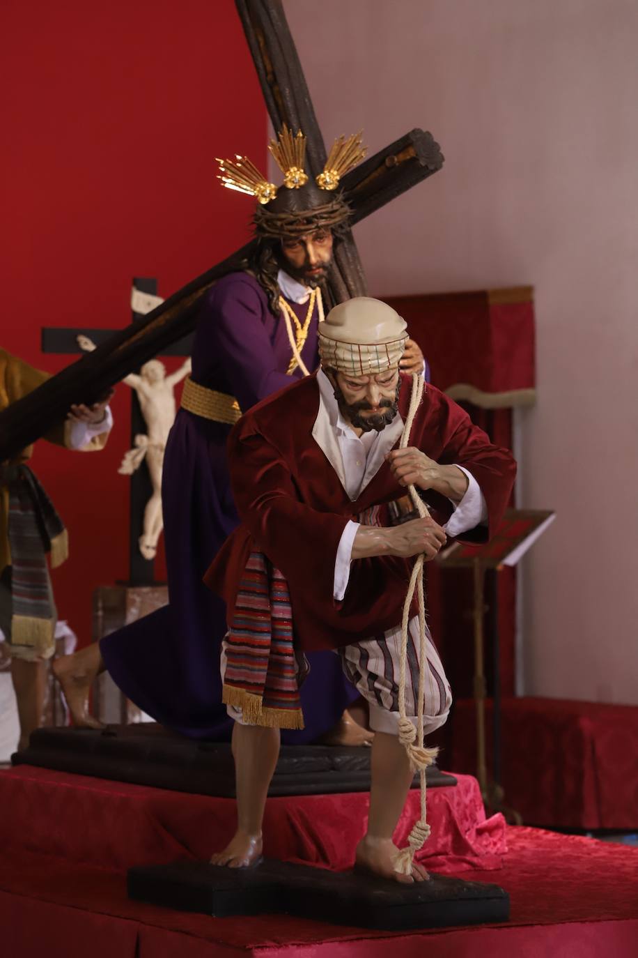 Fotos: Las Tres Caídas cobra vida en Córdoba con el Cirineo y un sayón