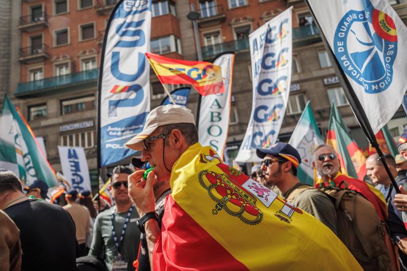La manifestación de policías y guardias civiles en Madrid este sábado, en imágenes