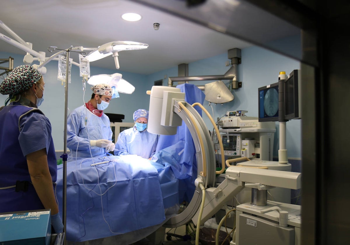 Intervención quirúrgica en el Hospital Virgen del Rocío
