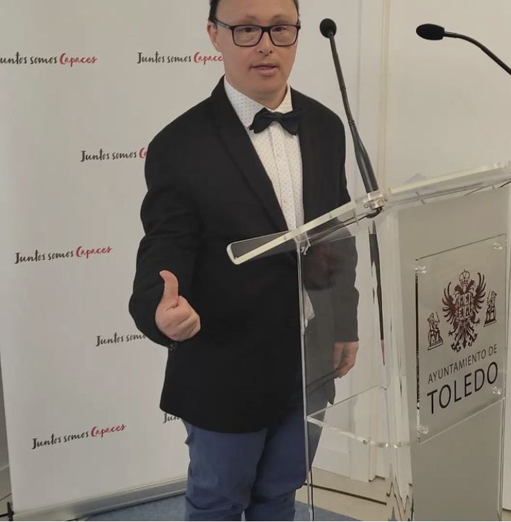 El acto, dirigido por Luis Miguel