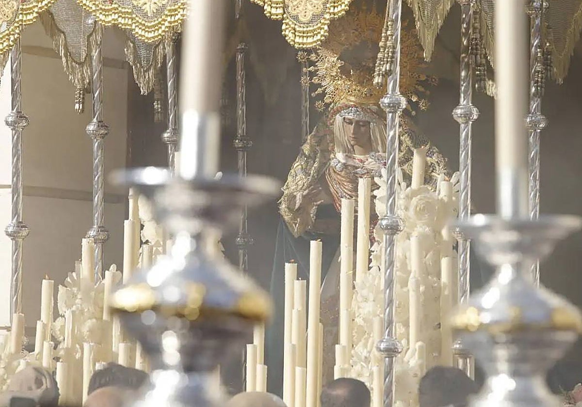 La Virgen de la O, en su paso de palio