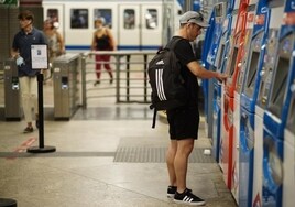 La Comunidad de Madrid estudia revisar al alza las tarifas del transporte público