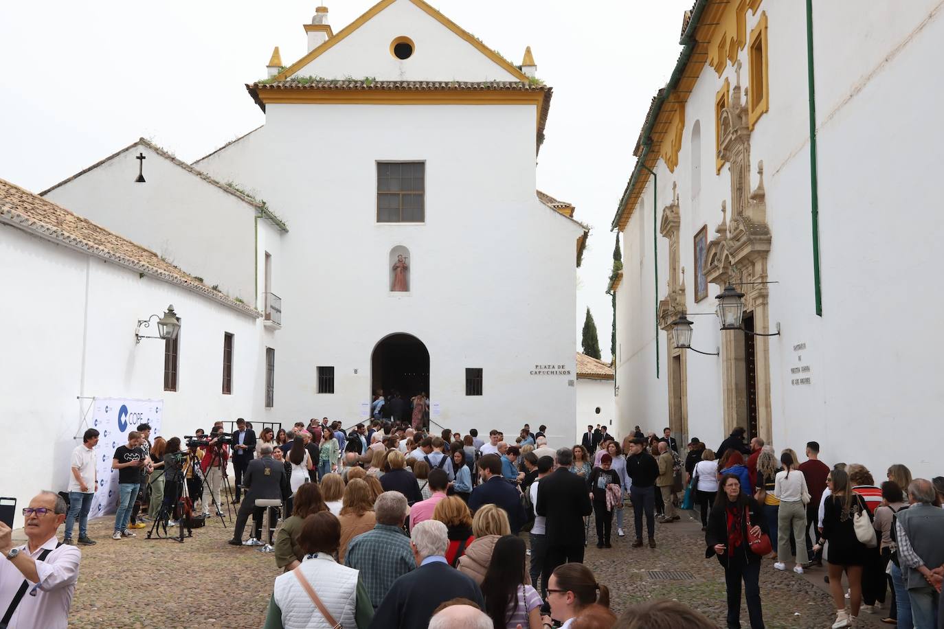 Fotos: el popular y fervoroso Viernes de Dolores en Córdoba