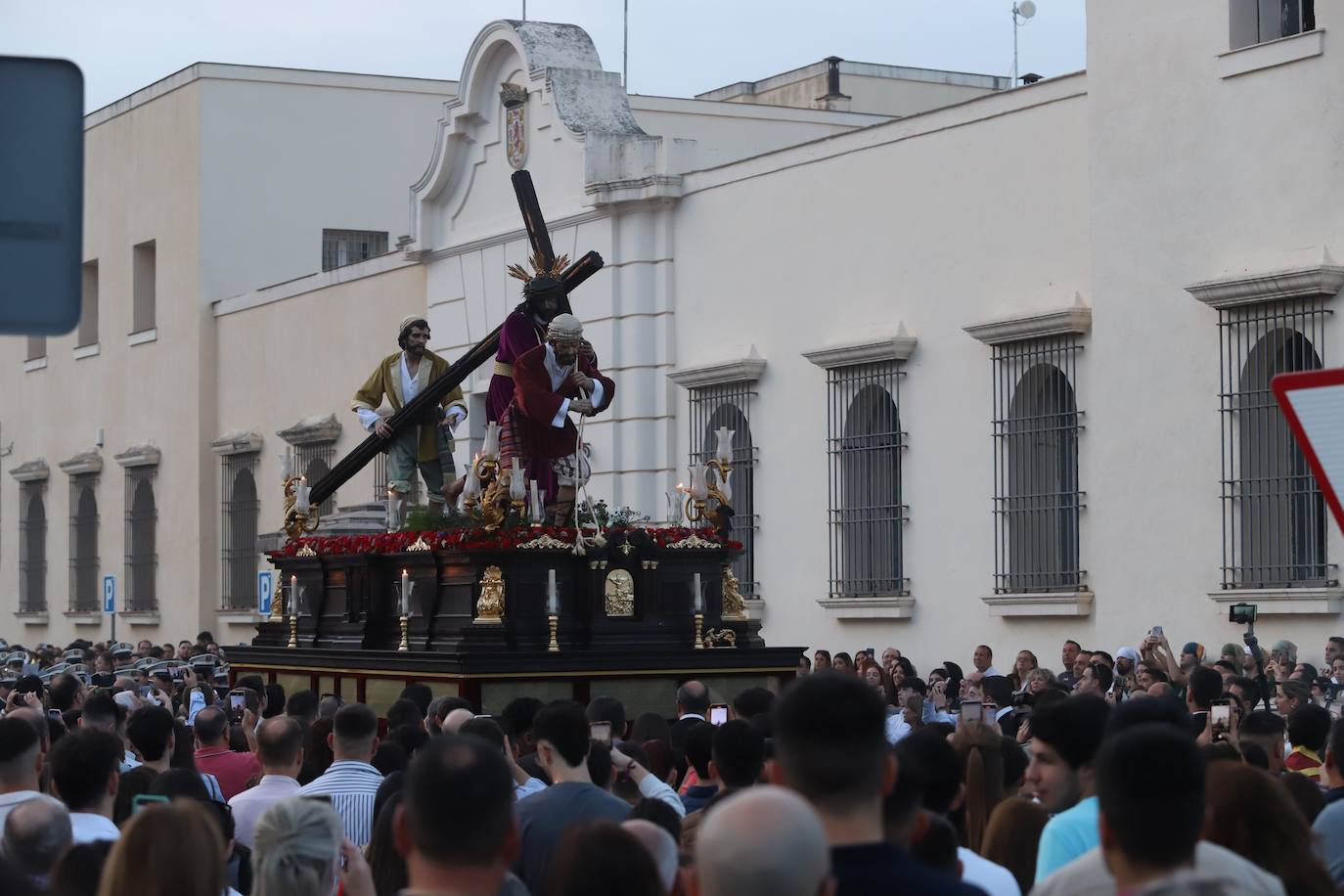 Fotos: la entusiasta procesión de la cofradía de la O en Córdoba