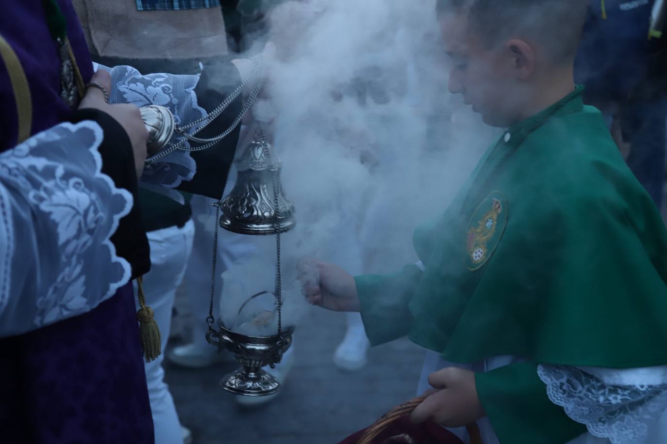 Fotos: la entusiasta procesión de la cofradía de la O en Córdoba