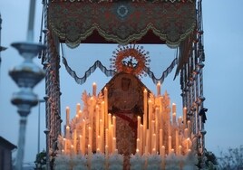 Fotos: la entusiasta procesión de la cofradía de la O en Córdoba