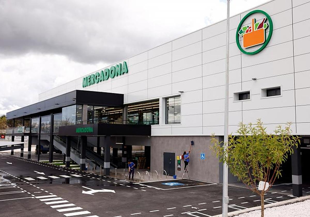 Horarios de Mercadona, Carrefour, Lidl y otros supermercados en Semana Santa Madrid 2024