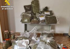 Detenido el joven propietario de una empresa valenciana de paquetería tras recibir dos bultos con más de 12 kilos de marihuana