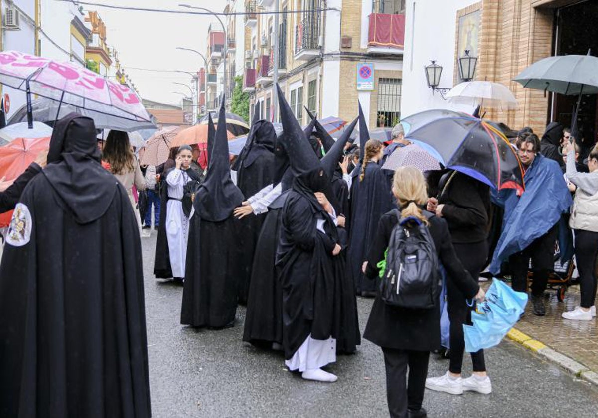 Salida procesional suspendida por la lluvia