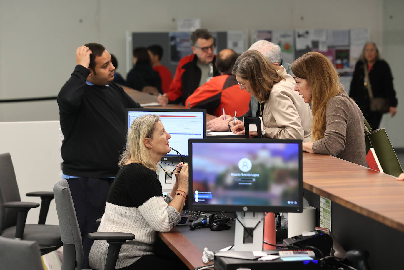 Fotos: Un paseo por la Biblioteca Grupo Cántico de Córdoba