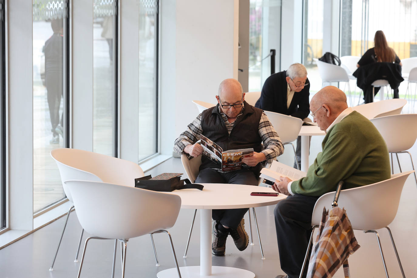 Fotos: Un paseo por la Biblioteca Grupo Cántico de Córdoba