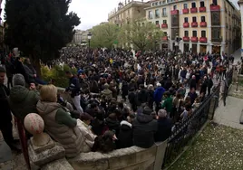 Una jornada de suspense se salda con el resultado previsto: ninguna procesión de Martes Santo en Granada